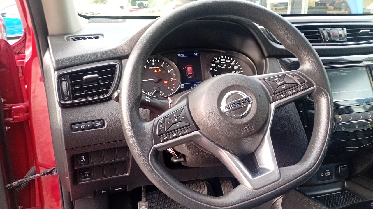 NISSAN - 10