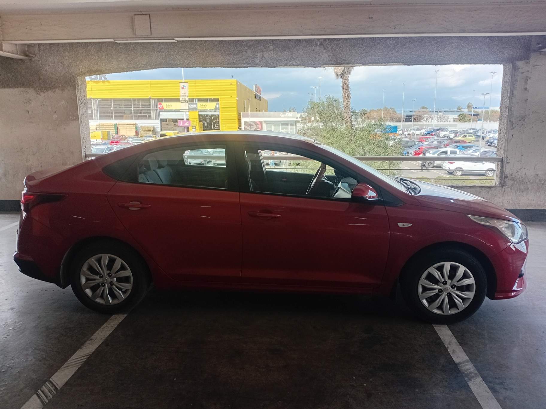 HYUNDAI - 3