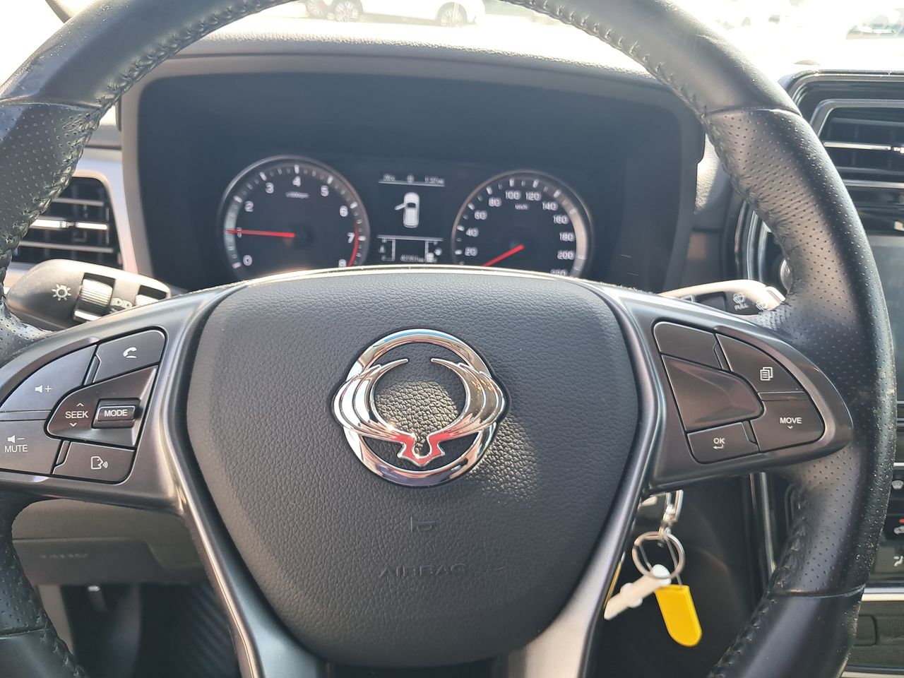 SSANGYONG - 26
