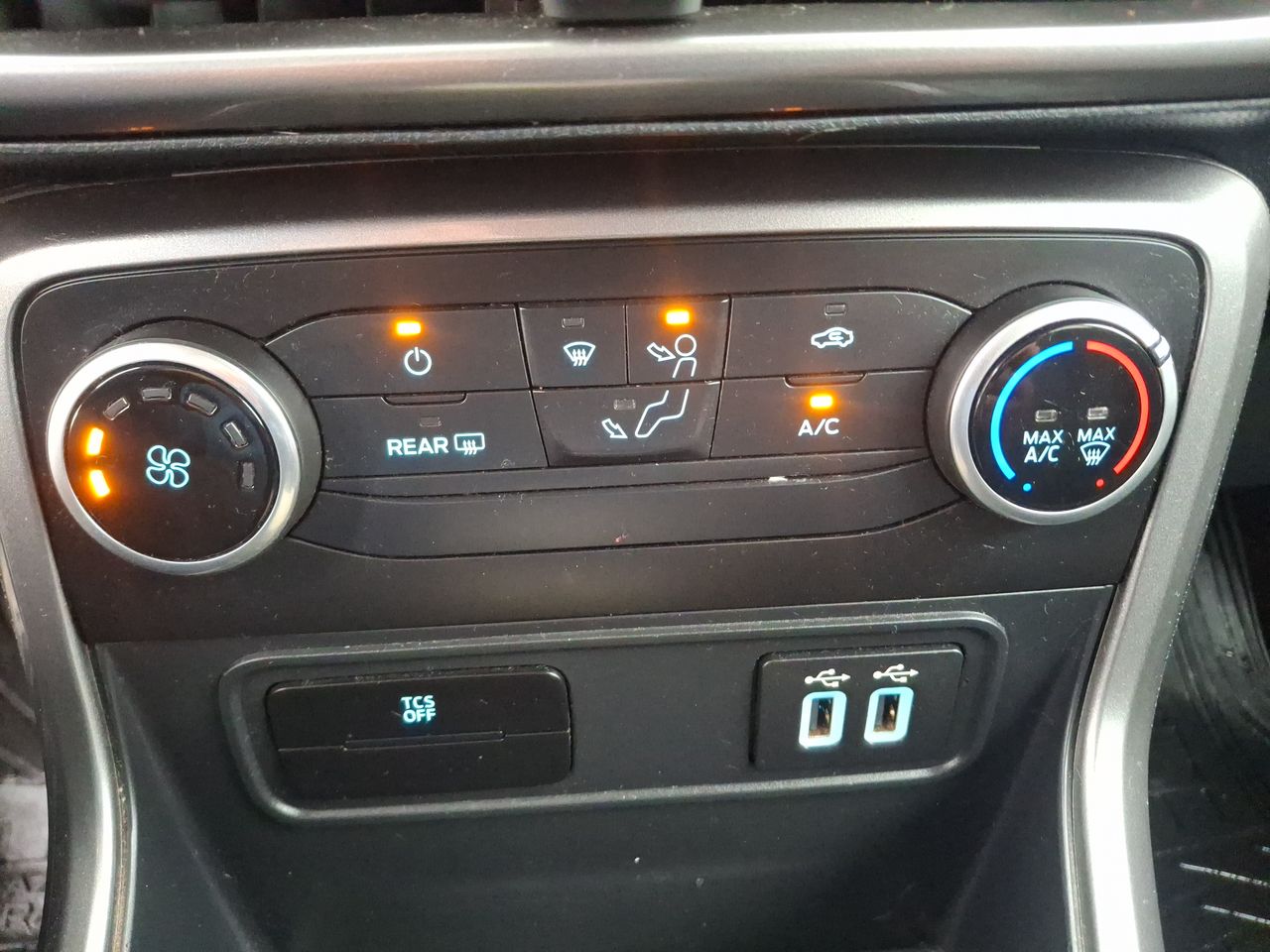 Ford Ecosport — foto 20 de 22