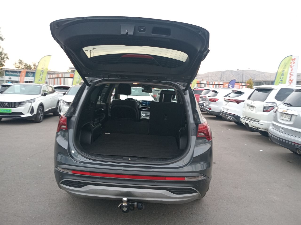 HYUNDAI - 20