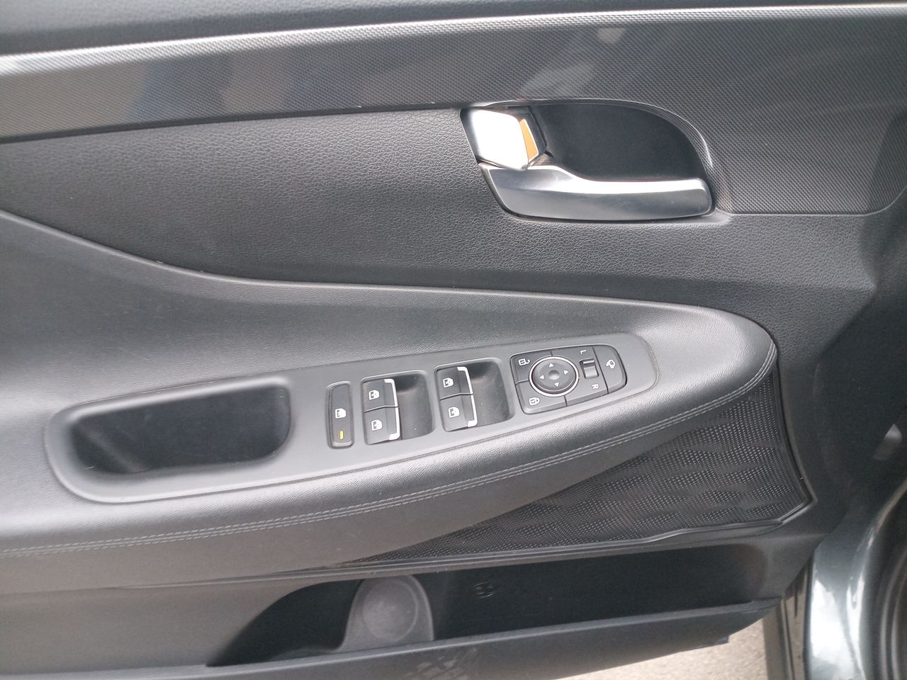 HYUNDAI - 21