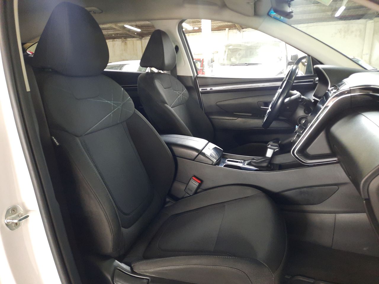 HYUNDAI - 33
