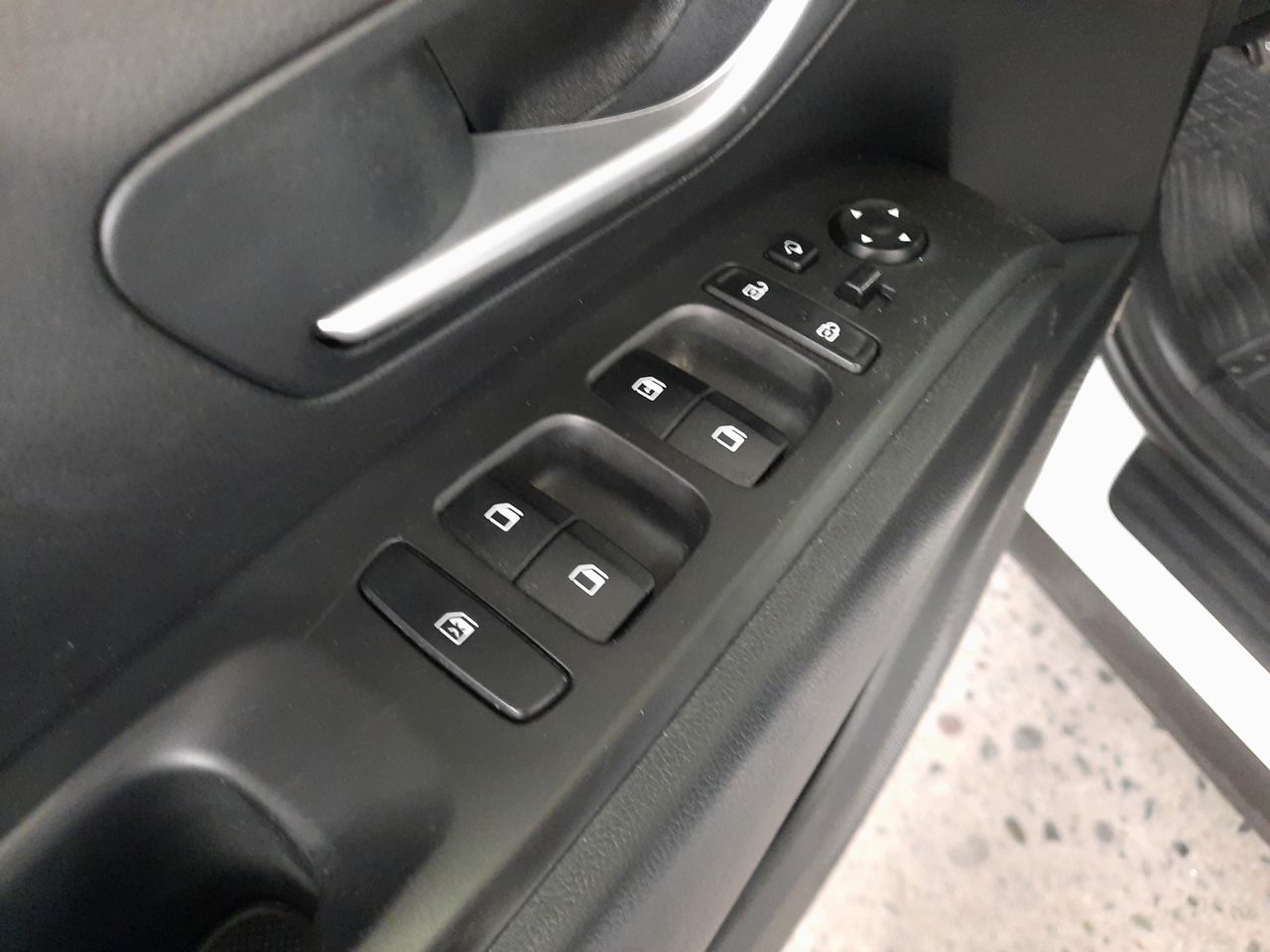 HYUNDAI - 22