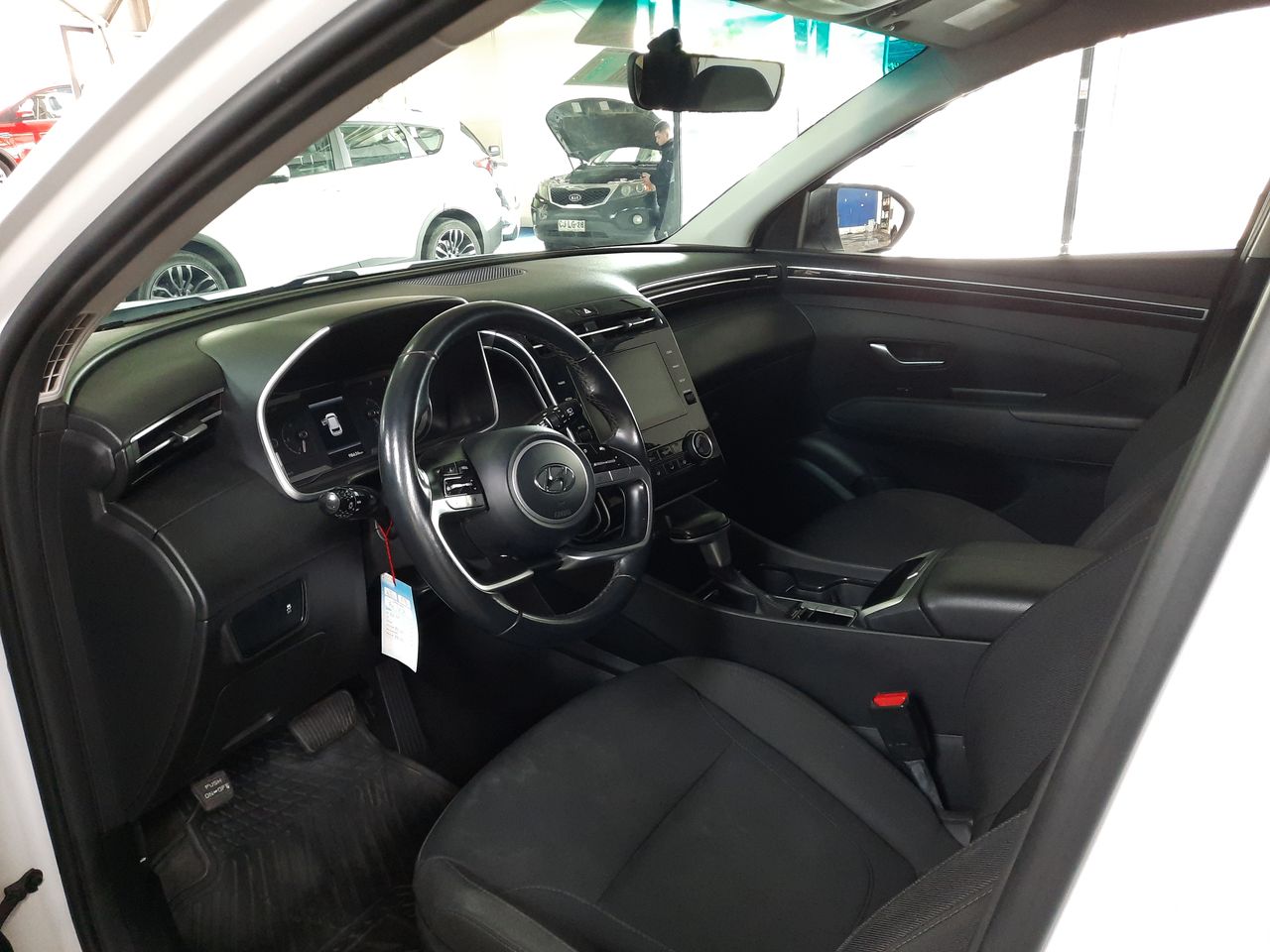 HYUNDAI - 10