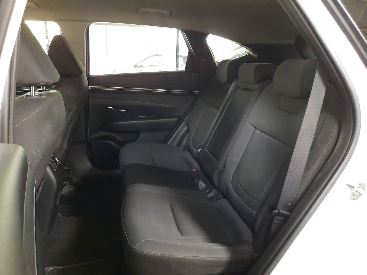 HYUNDAI - 12