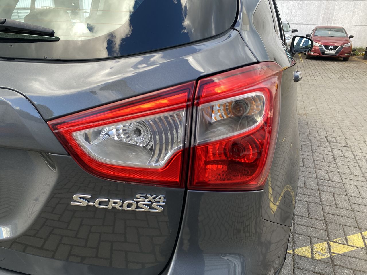 Suzuki S-Cross — foto 22 de 35