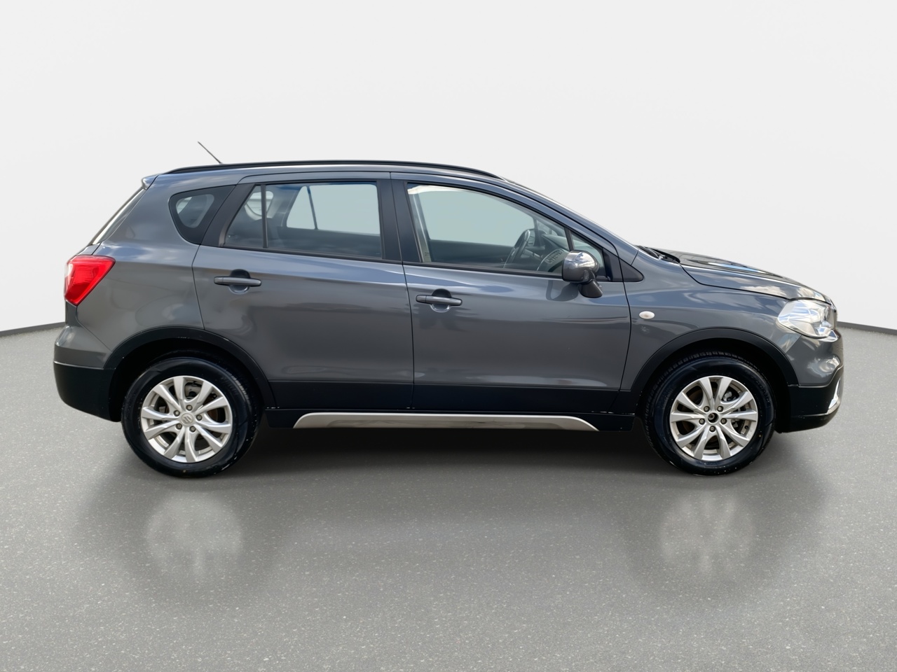 Suzuki S-Cross — foto 9 de 35