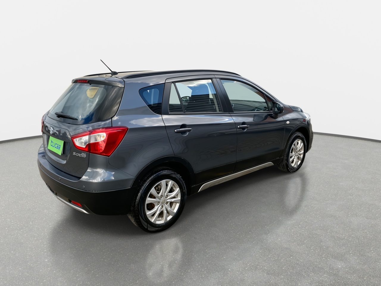 Suzuki S-Cross — foto 8 de 35