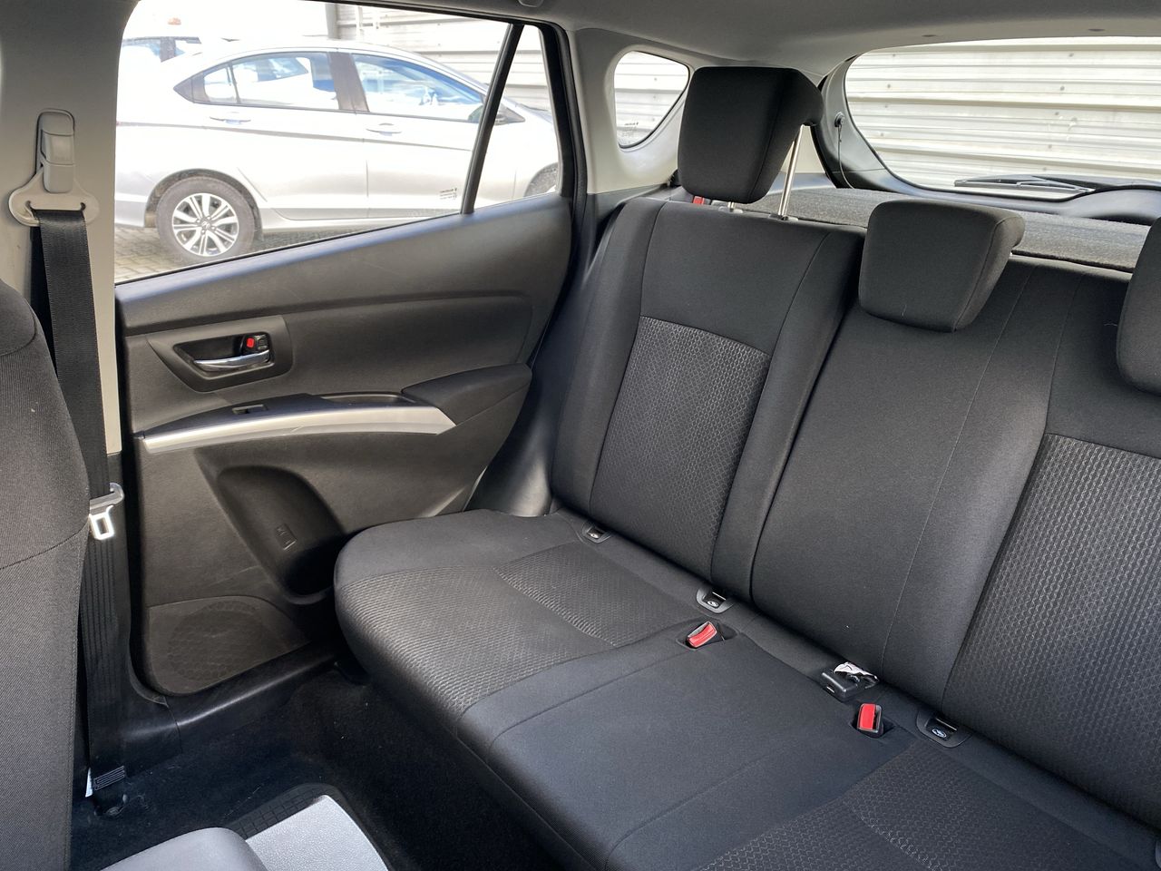 Suzuki S-Cross — foto 13 de 35