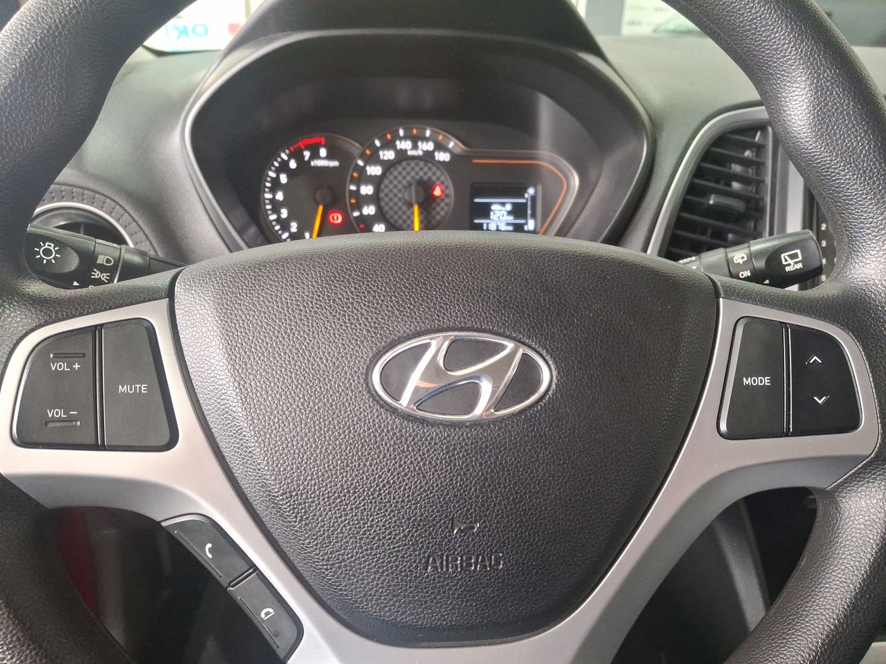 HYUNDAI - 25