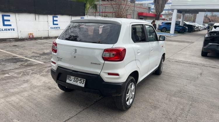 SUZUKI - 3