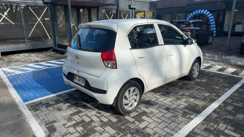 HYUNDAI - 3
