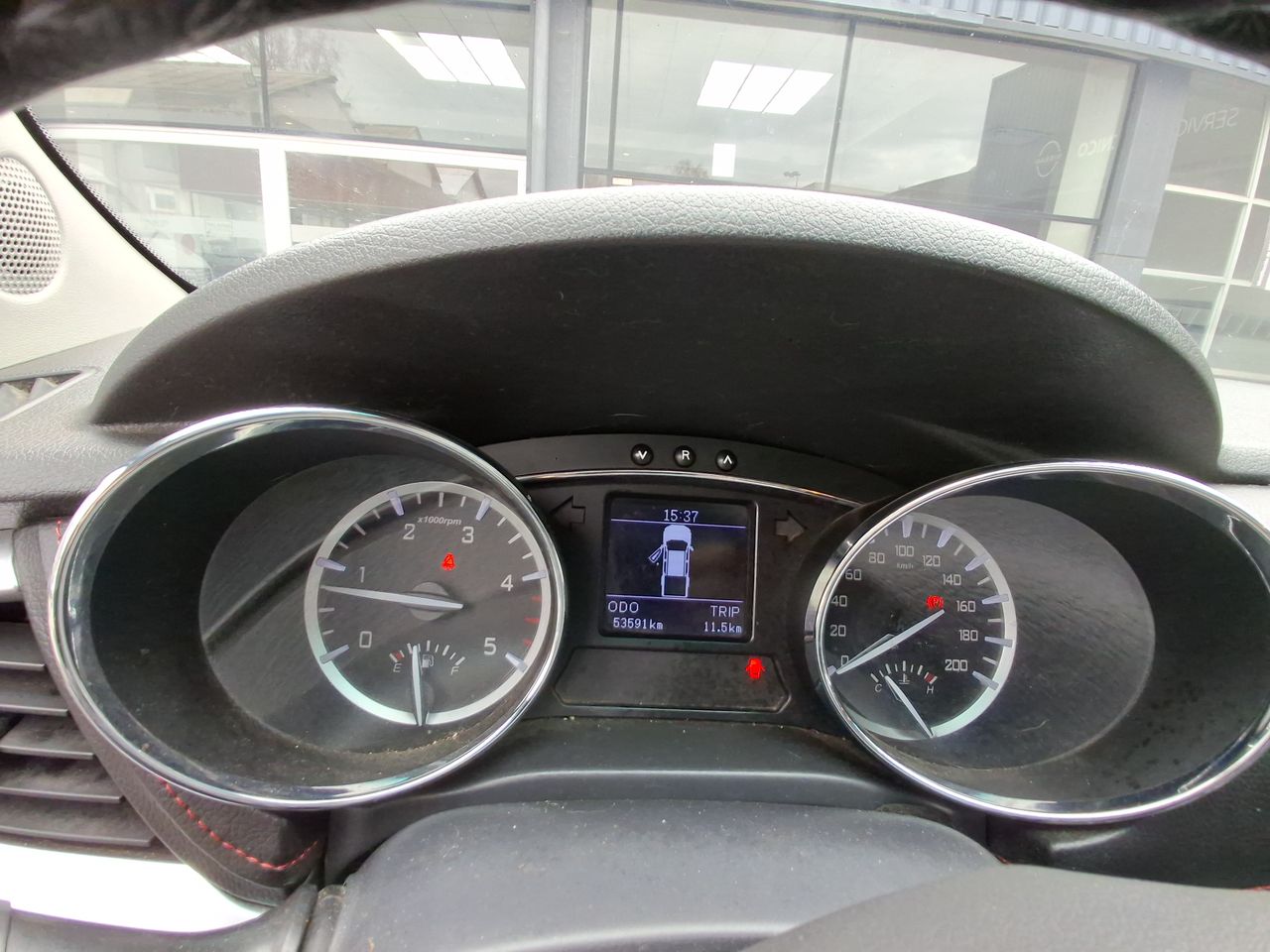 MG Zs — foto 18 de 24