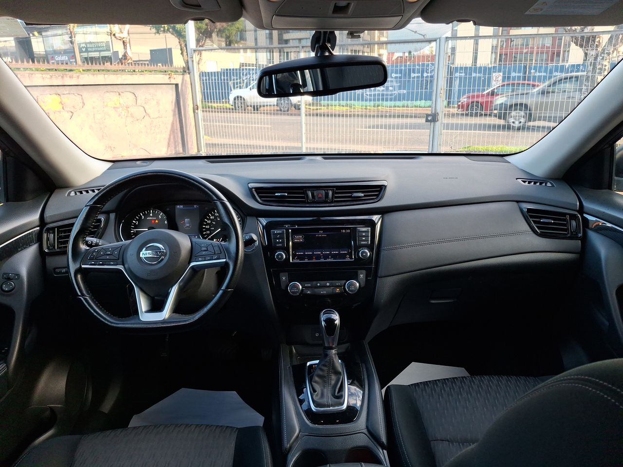 NISSAN - 32