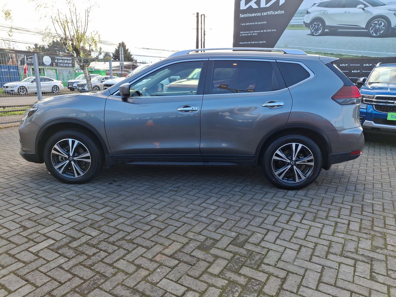 NISSAN - 4