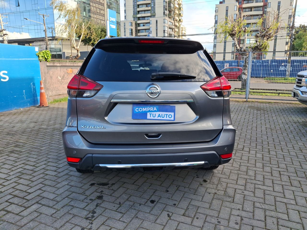 NISSAN - 6