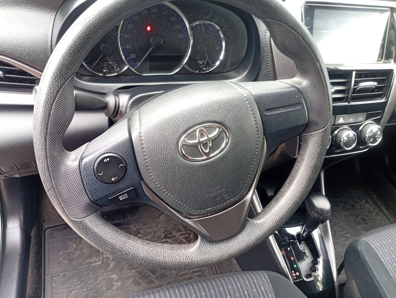 TOYOTA - 25