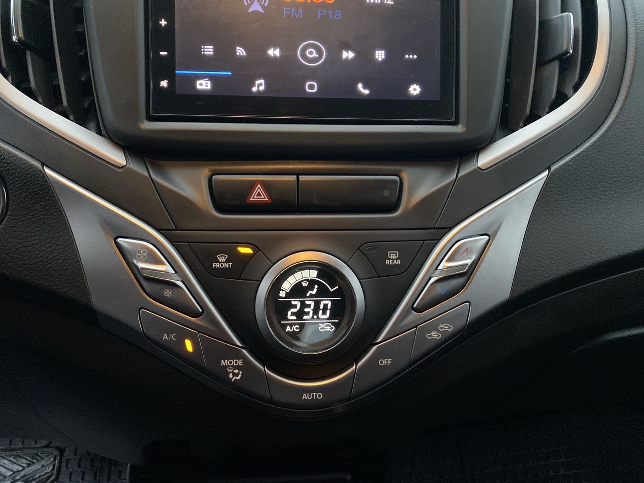 Suzuki Baleno — foto 24 de 28