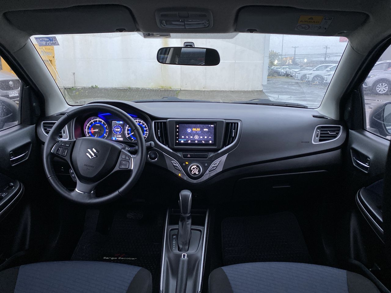 Suzuki Baleno — foto 26 de 28