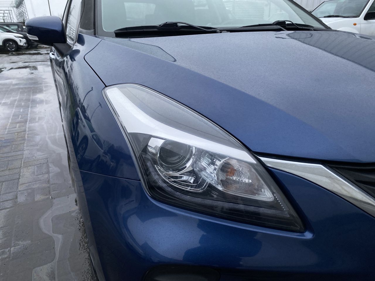 Suzuki Baleno — foto 12 de 28