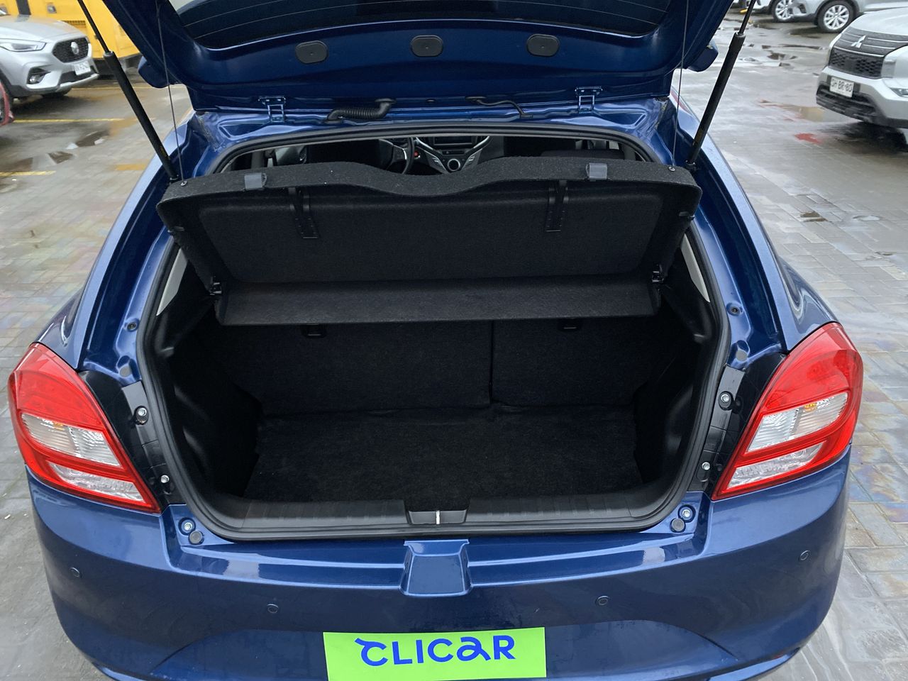 Suzuki Baleno — foto 15 de 28