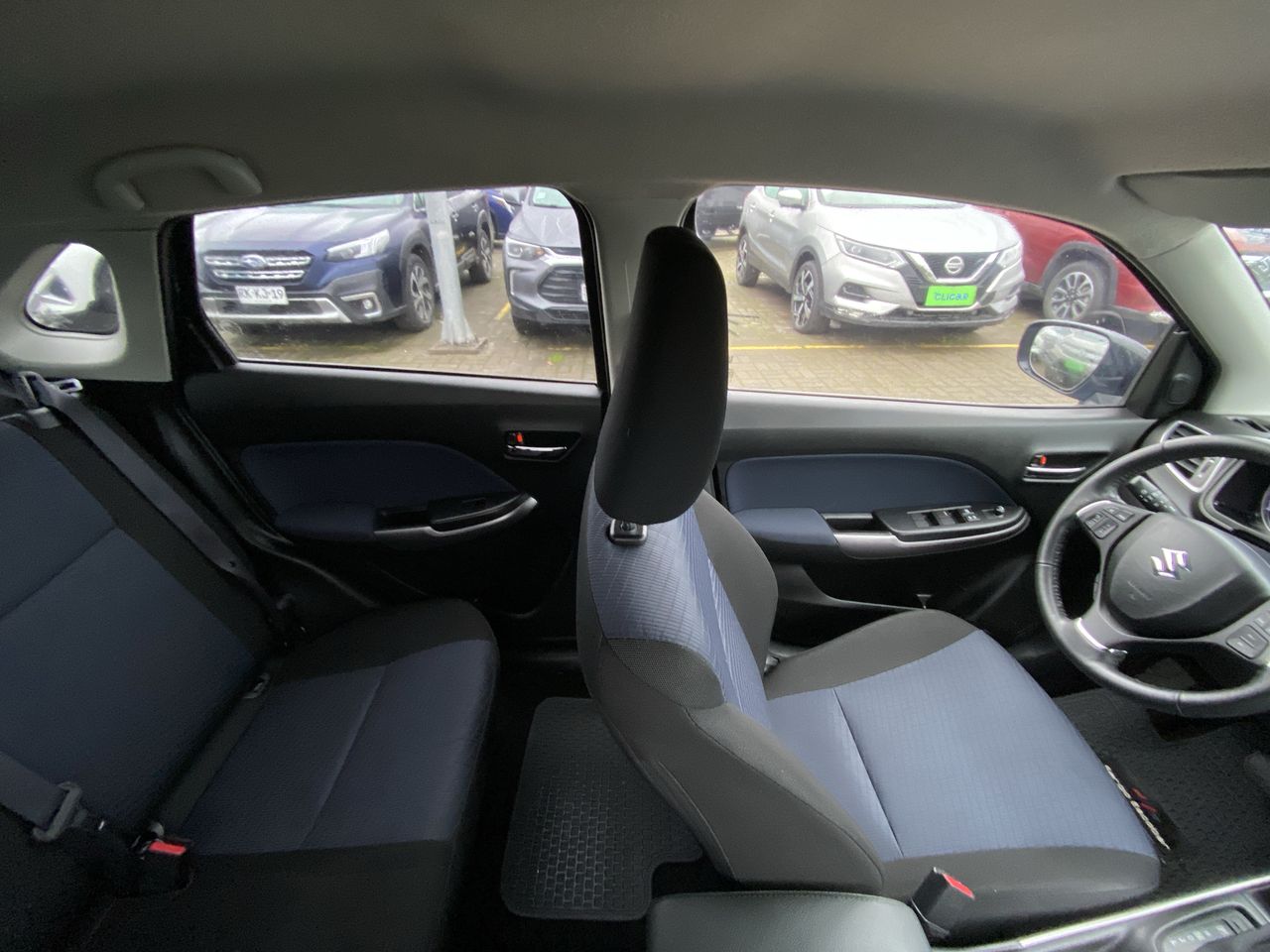 Suzuki Baleno — foto 8 de 28