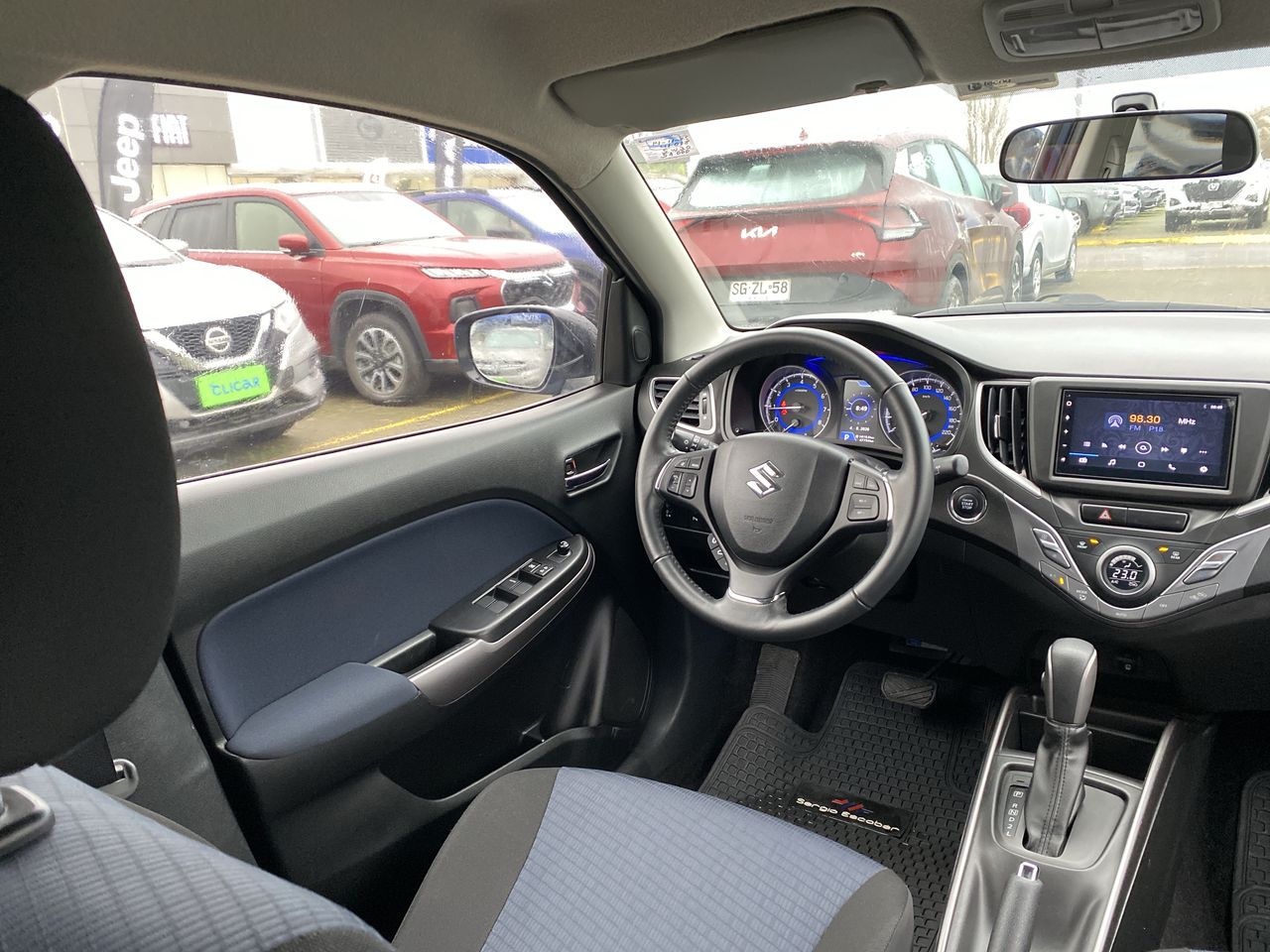 Suzuki Baleno — foto 9 de 28
