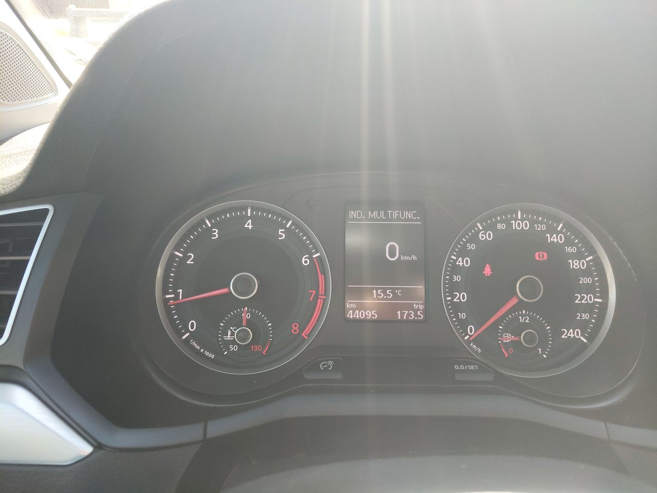VOLKSWAGEN - 28