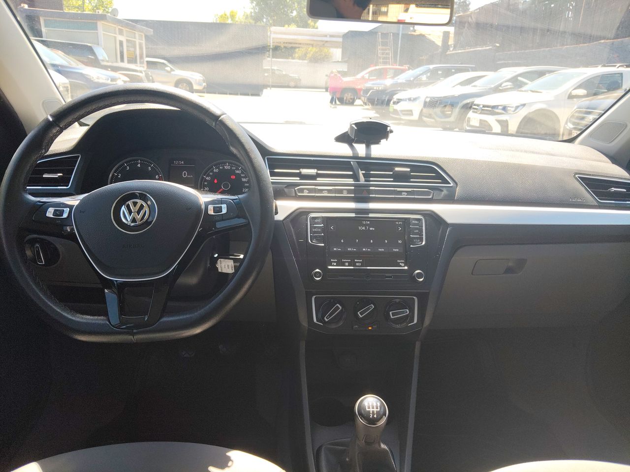 VOLKSWAGEN - 33
