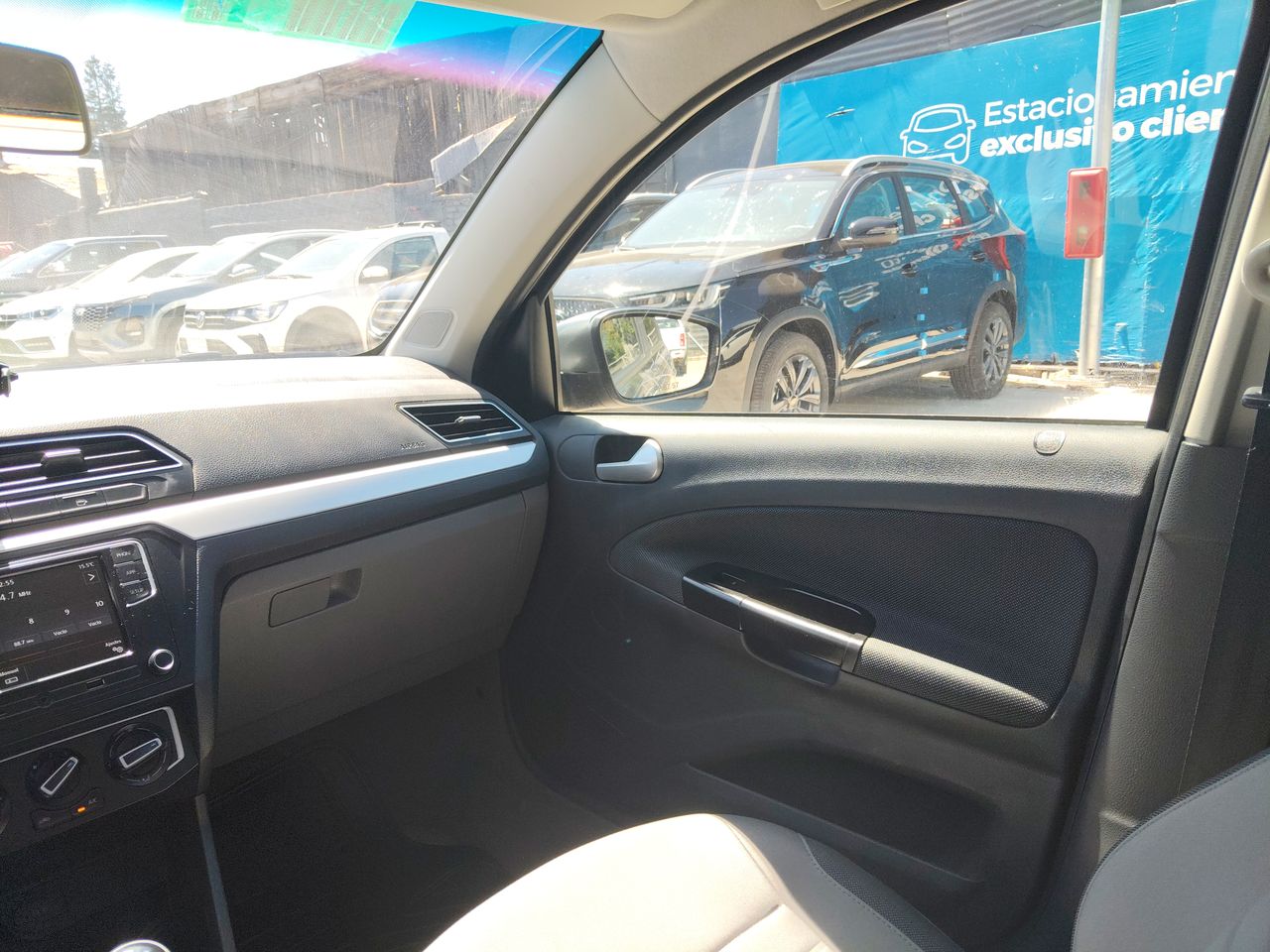 VOLKSWAGEN - 10