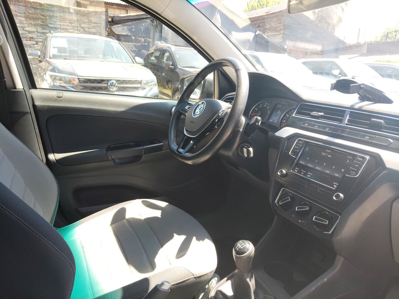 VOLKSWAGEN - 16