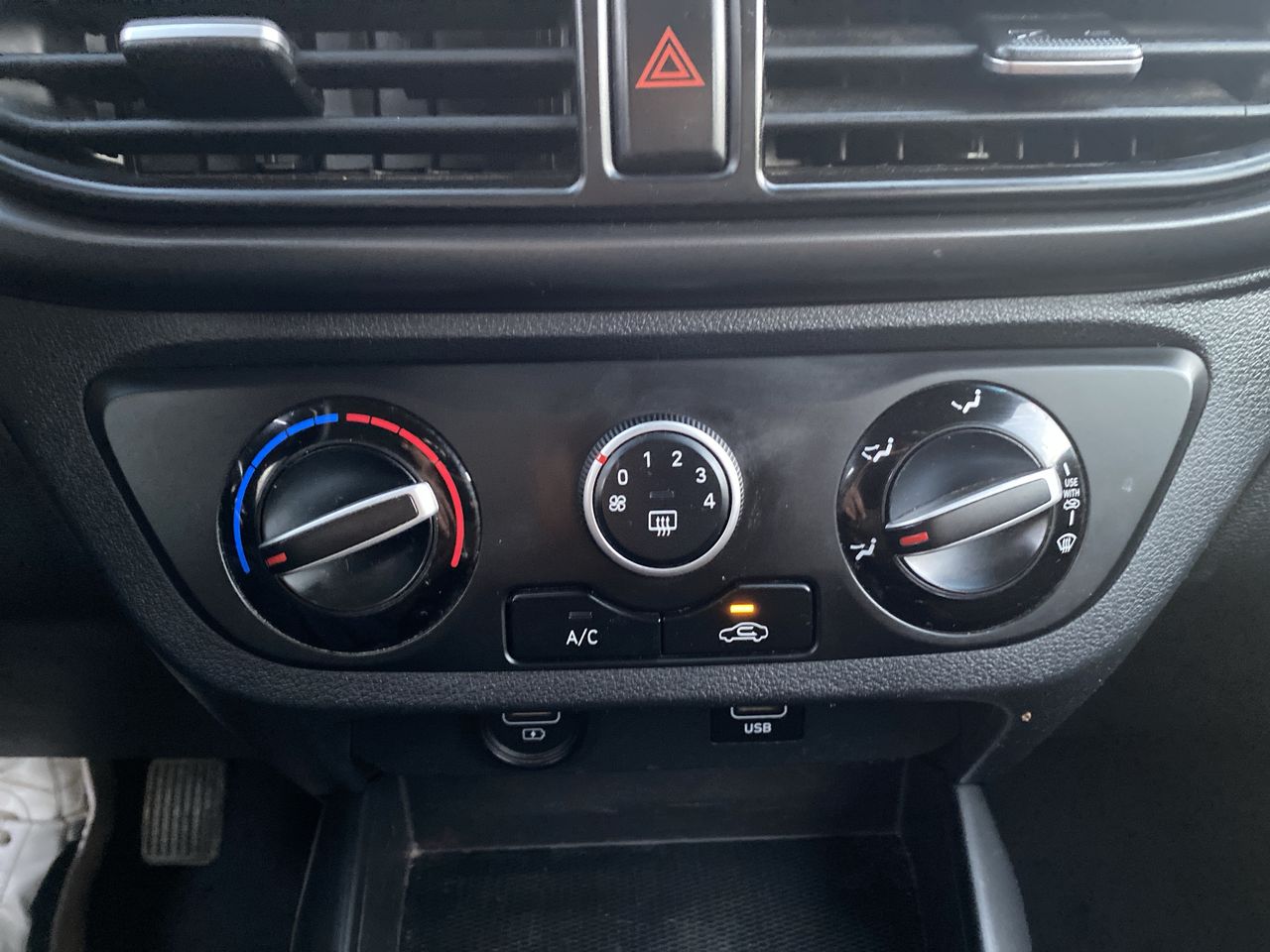 HYUNDAI - 30