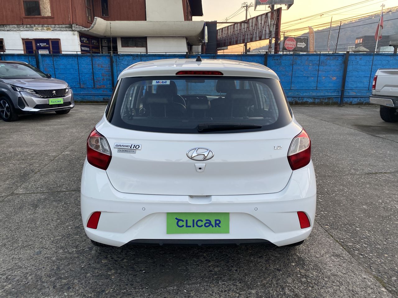 HYUNDAI - 6