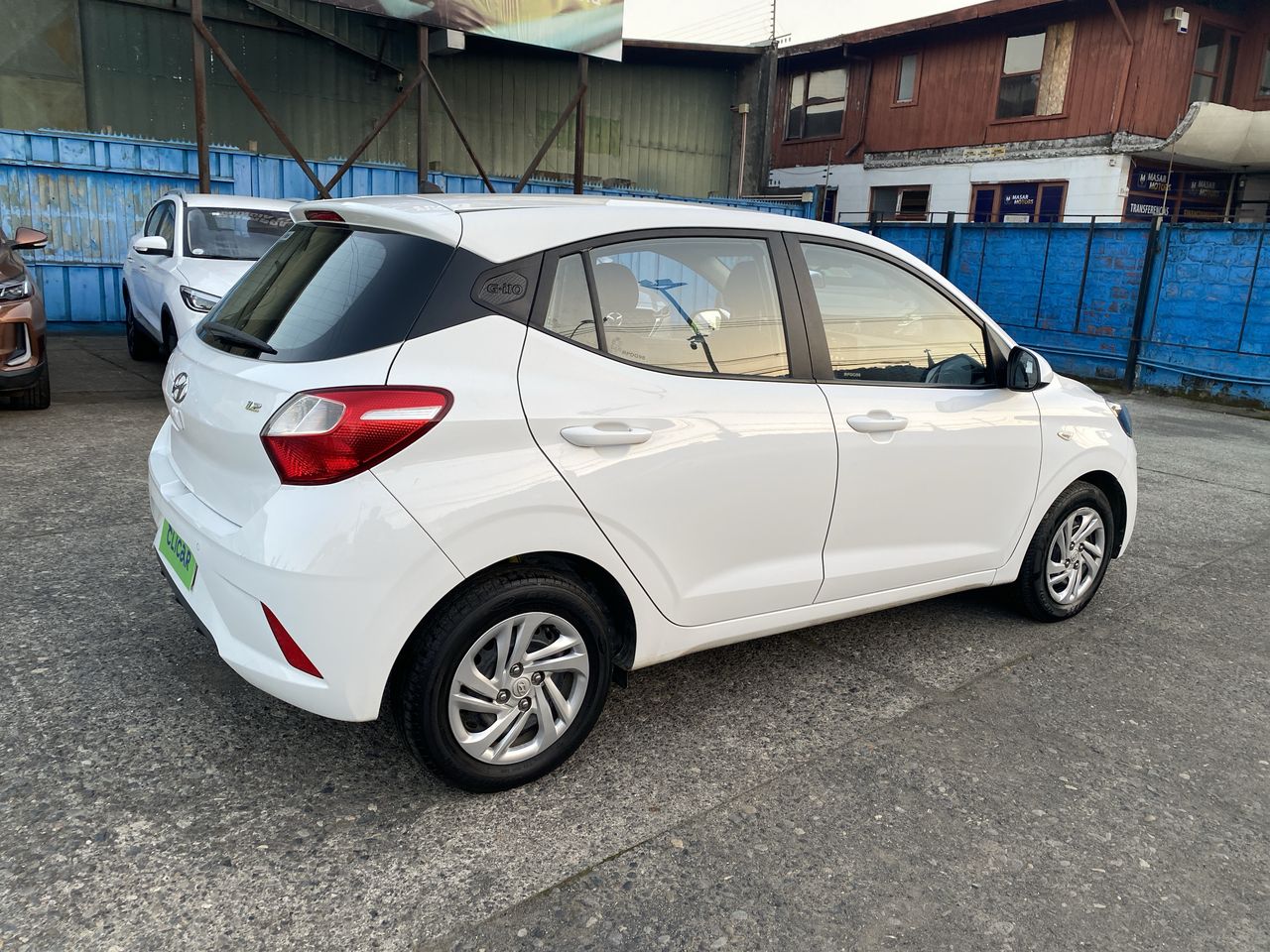 HYUNDAI - 7