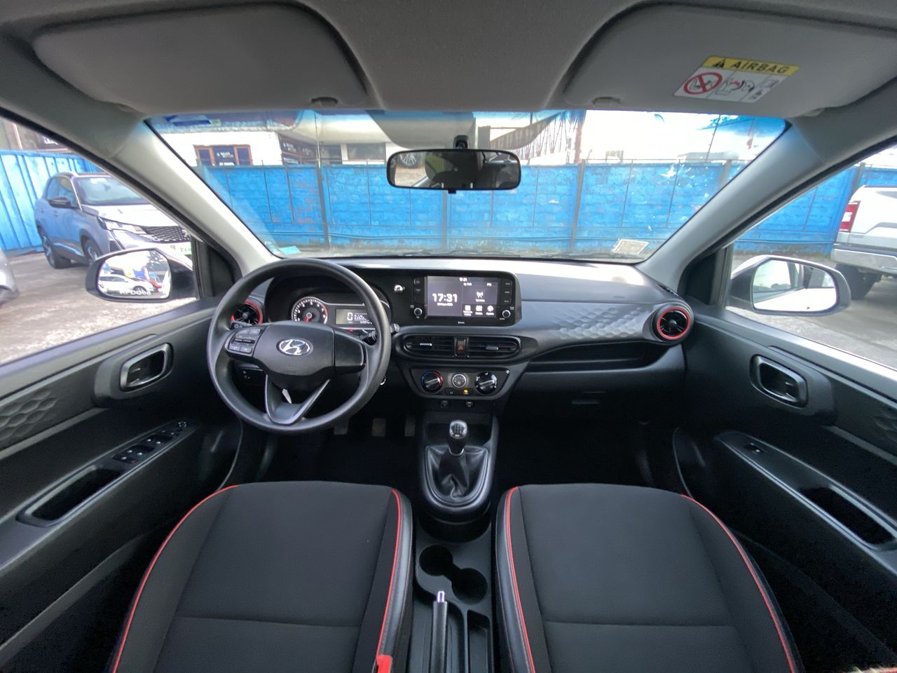 HYUNDAI - 9