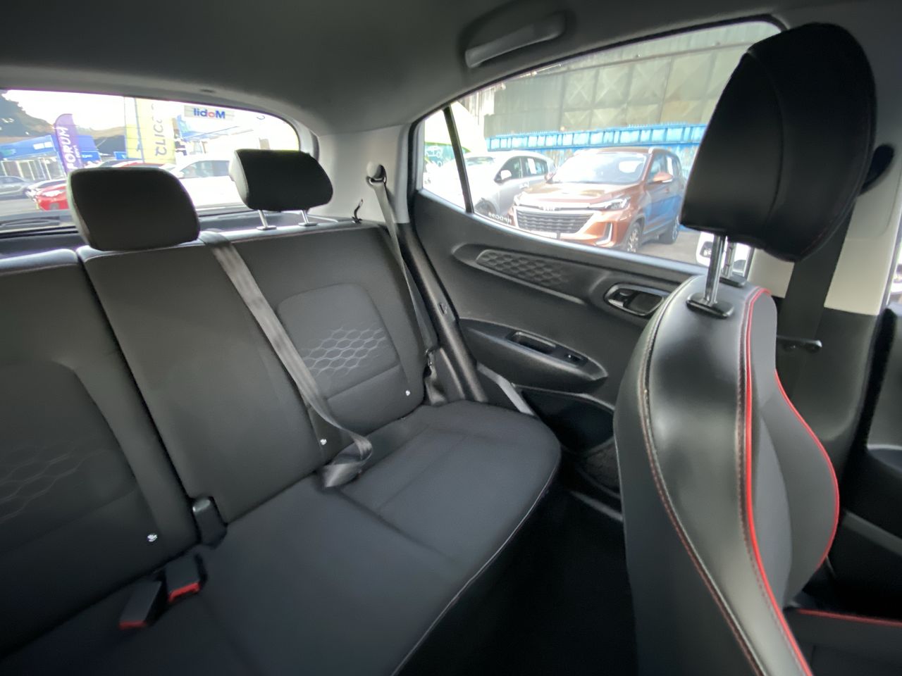 HYUNDAI - 14
