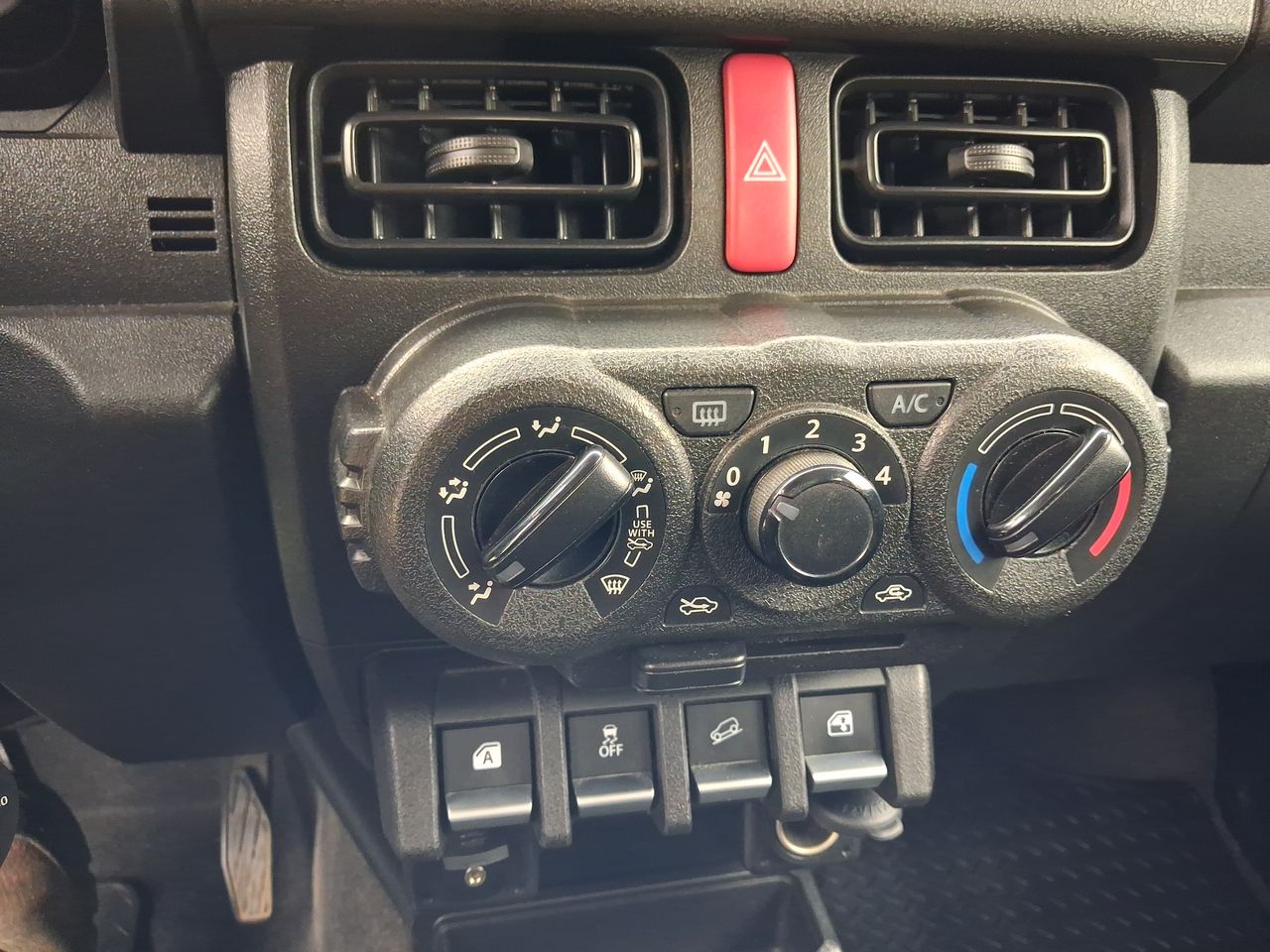 SUZUKI - 21