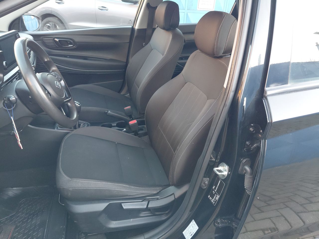 HYUNDAI - 22