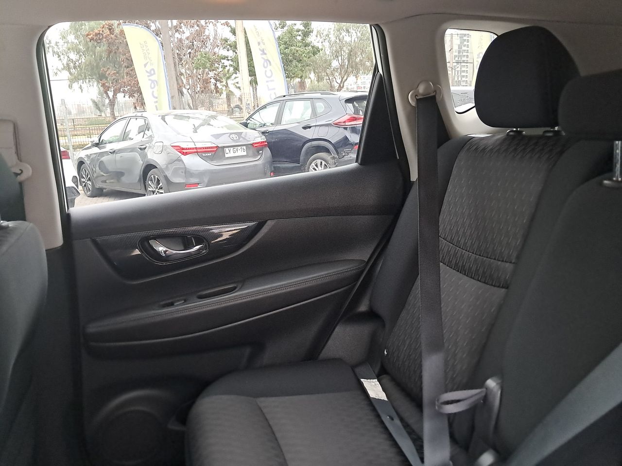 NISSAN - 4