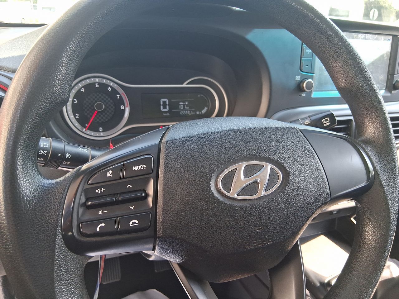 HYUNDAI - 22