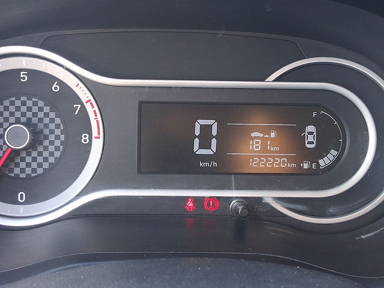 HYUNDAI - 23