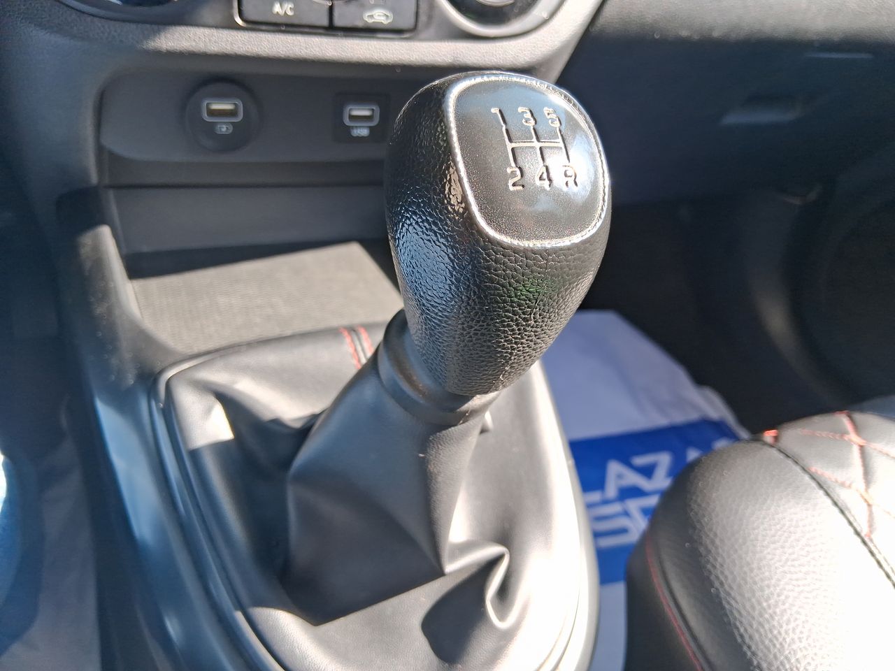 HYUNDAI - 27