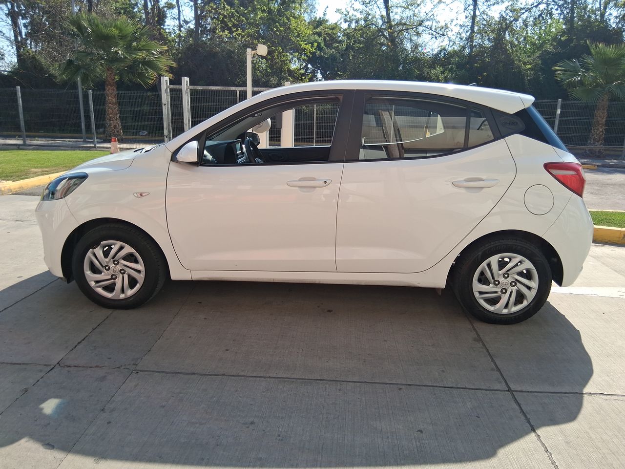 HYUNDAI - 3