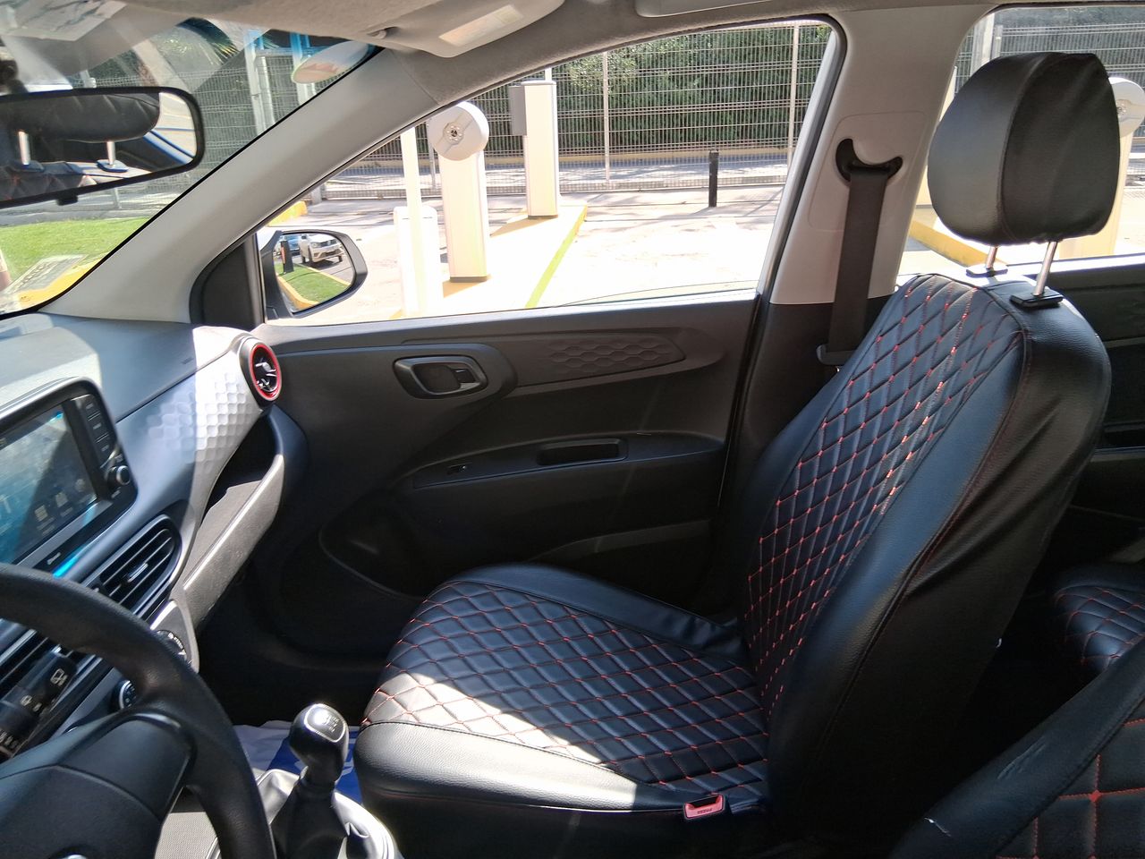 HYUNDAI - 8
