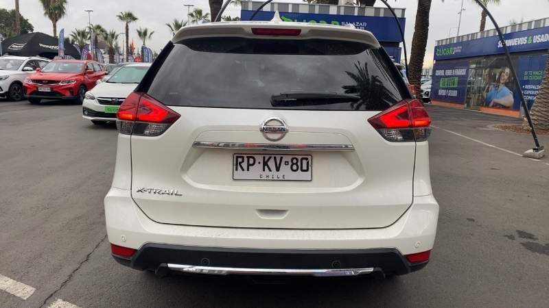 NISSAN - 4