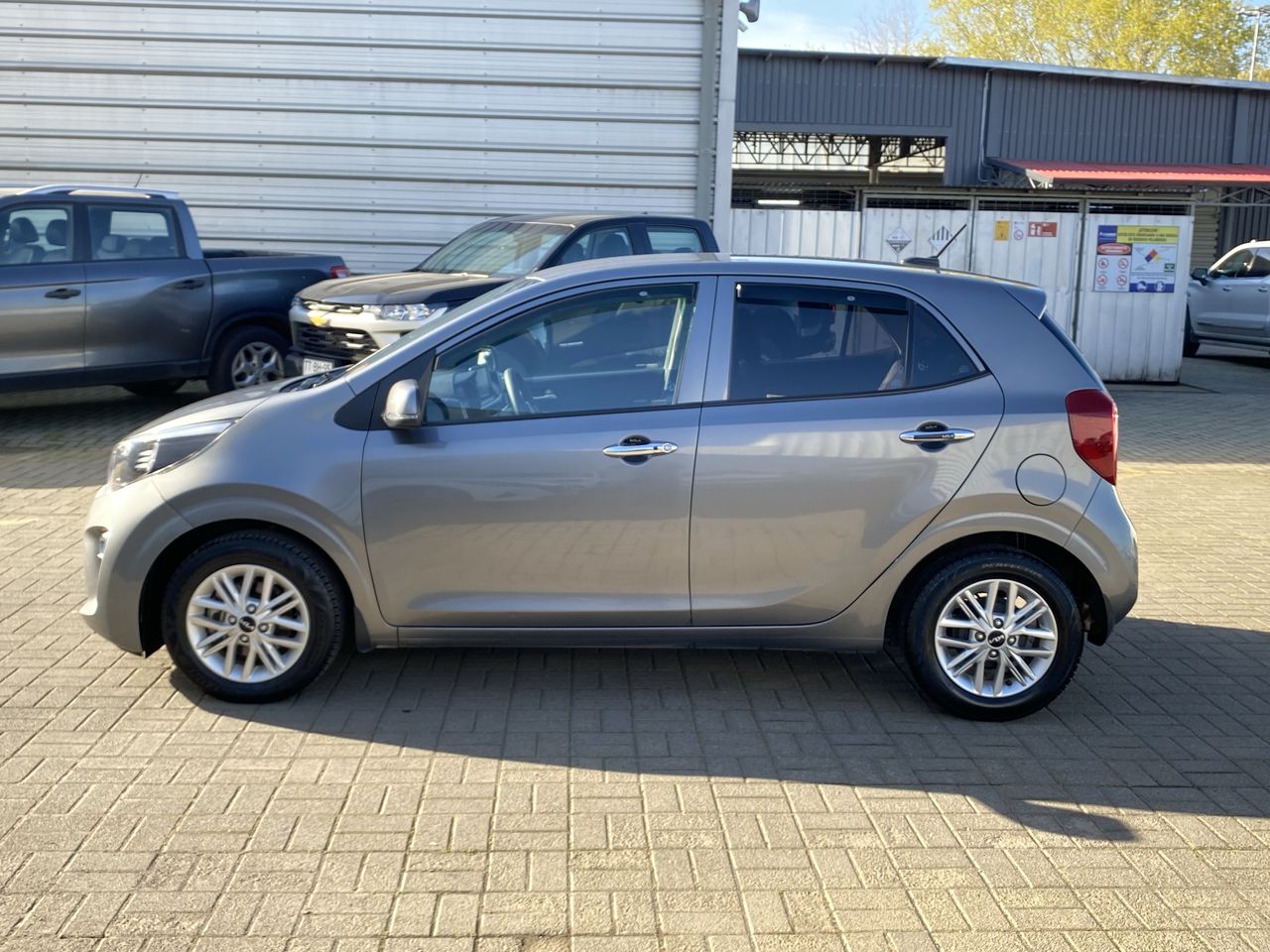 KIA - 4