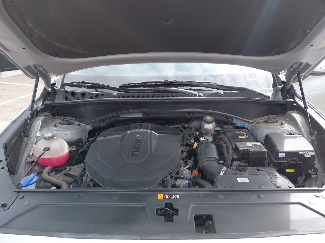 HYUNDAI - 18