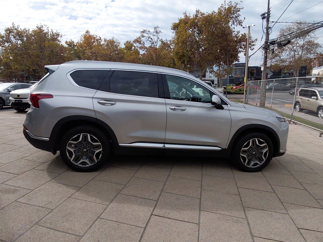 HYUNDAI - 8