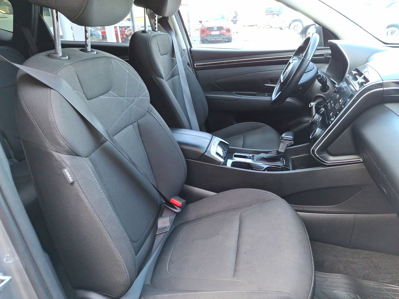 HYUNDAI - 33